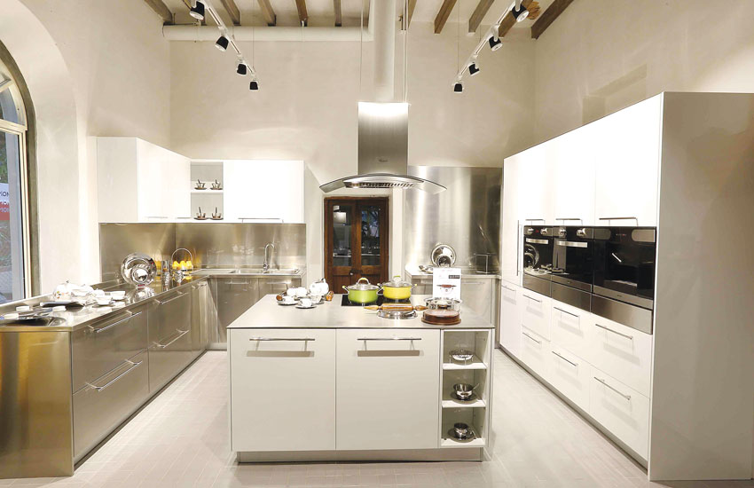 779-StainlessSteel-Kitchen